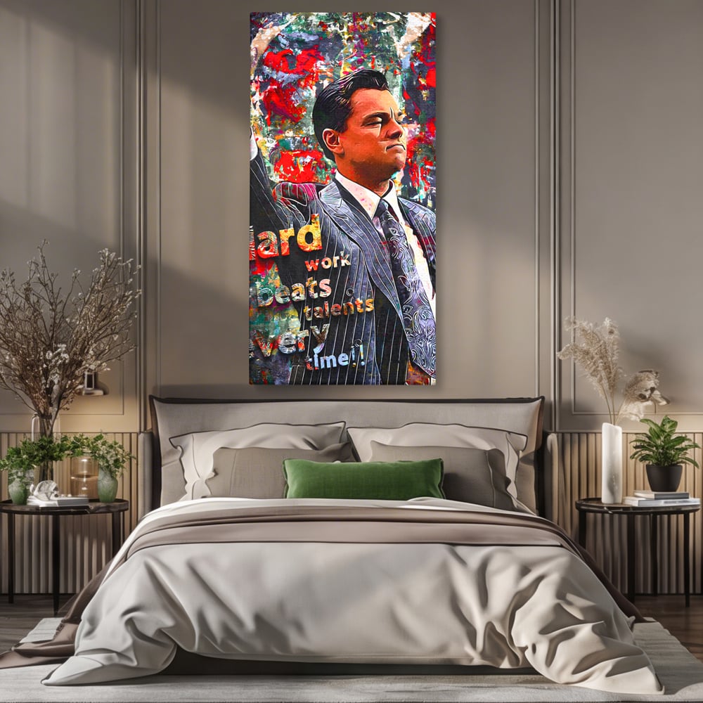 Tablou canvas cu tablou canvas cu leonardo dicaprio si mesaj motivational, fara rama, pe sasiu de lemn, pe perete intr-un dormitor